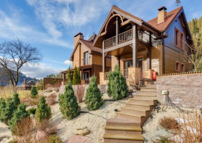 How Landscaping Decisions Affect Pest Activity